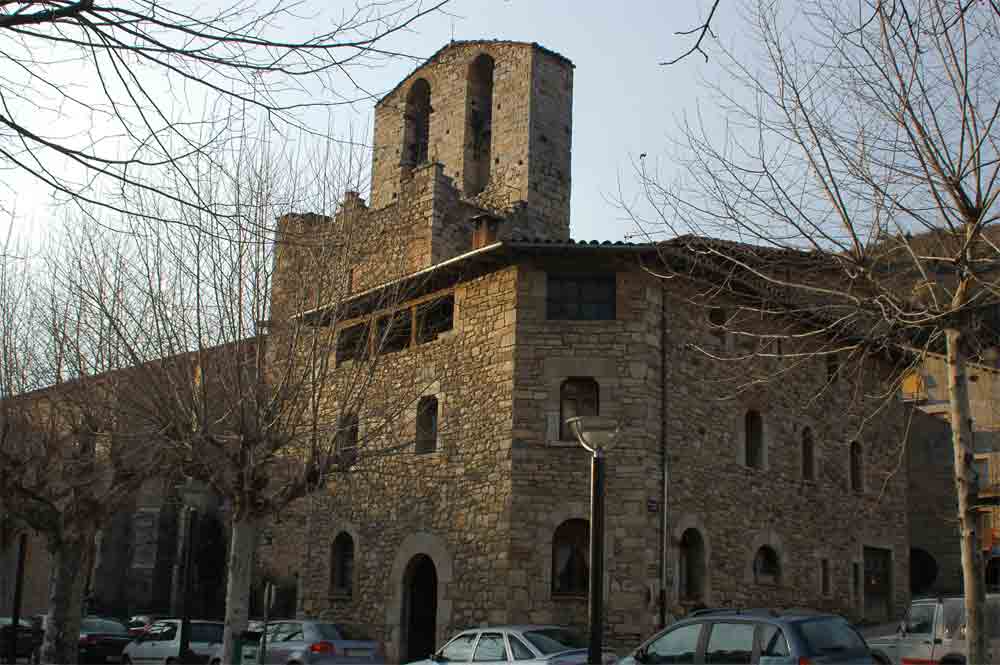 Girona - Camprodón 7 - iglesia de Santa Maria.jpg